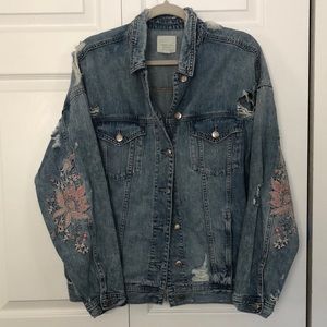 American Eagle Oversized Distressed Jean Jacket
